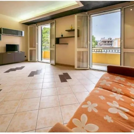 1st Floor Apartmentin Climate - Wifi Avola